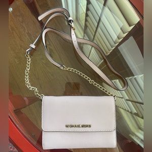 Michael kors crossbody